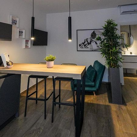 Run House 07 Rooms & Apartments 卡萨诺德莱穆尔杰 外观 照片