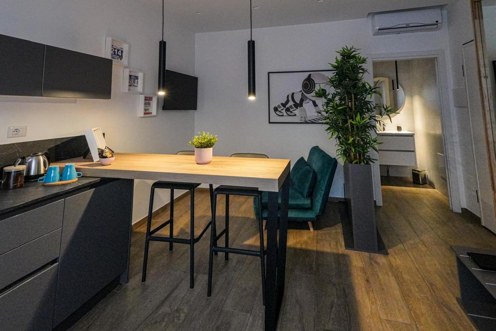 Run House 07 Rooms & Apartments 卡萨诺德莱穆尔杰 外观 照片